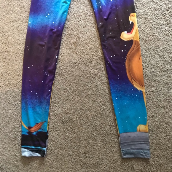 Disney Lion King leggings XS - Picture 3 of 4